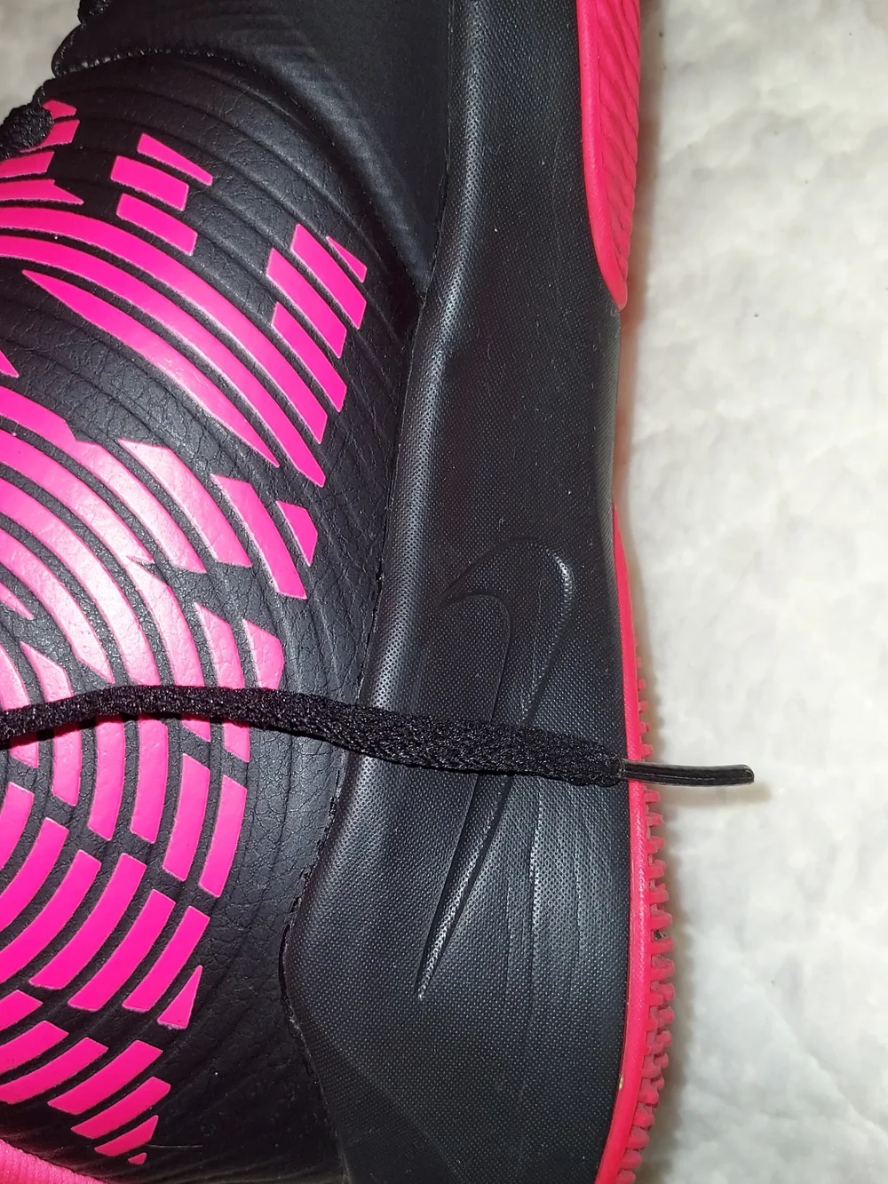 Nike Kids Team Hustle D 9 Basketball Shoes Black Red Mid Top